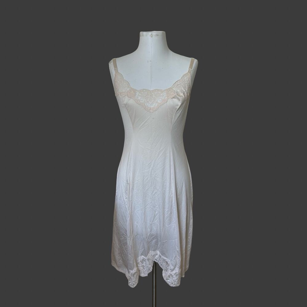 Vintage Olga Full Slip Sz 34F Ivory Lace Nightgown Lingerie Romantic Pinup Retro